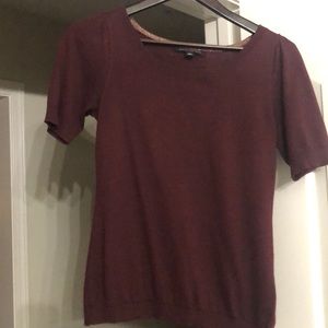 Maroon knit short sleeve sweater